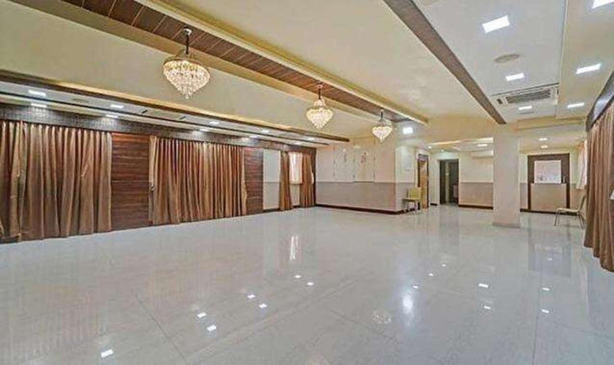 Fabhotel Chennai Palace - Nr Parry'S Corner Kültér fotó